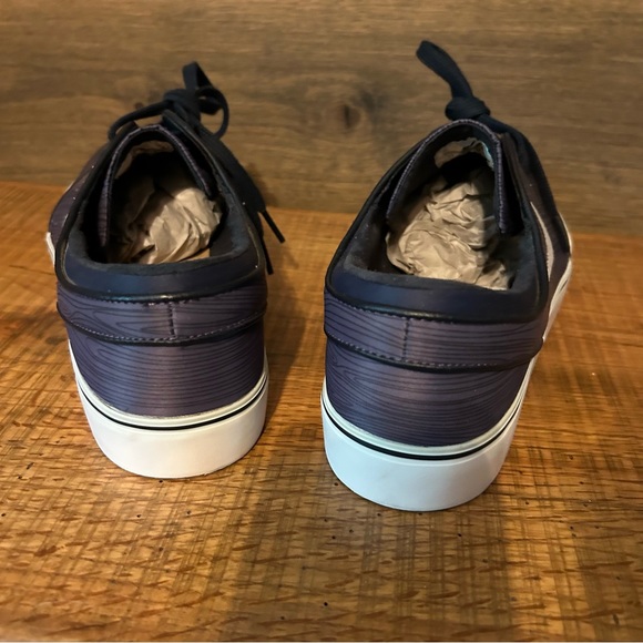 Nike skateboard, shoes and blue Practically brand new - Picture 6 of 6